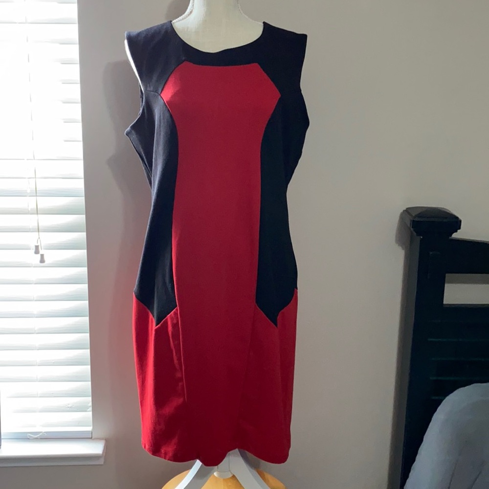 Black and red sleeveless dress